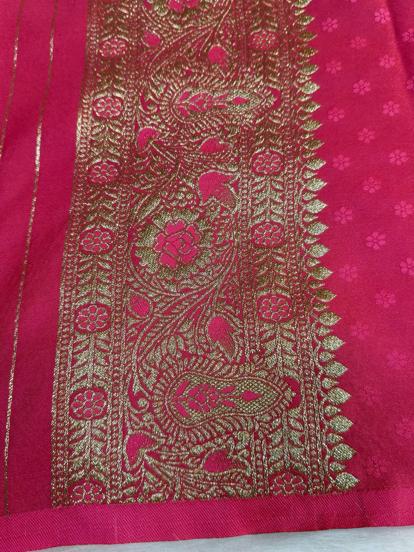 Satin Saree Strawberry Shade Floral Jaal Pattern SS002   75% Discount