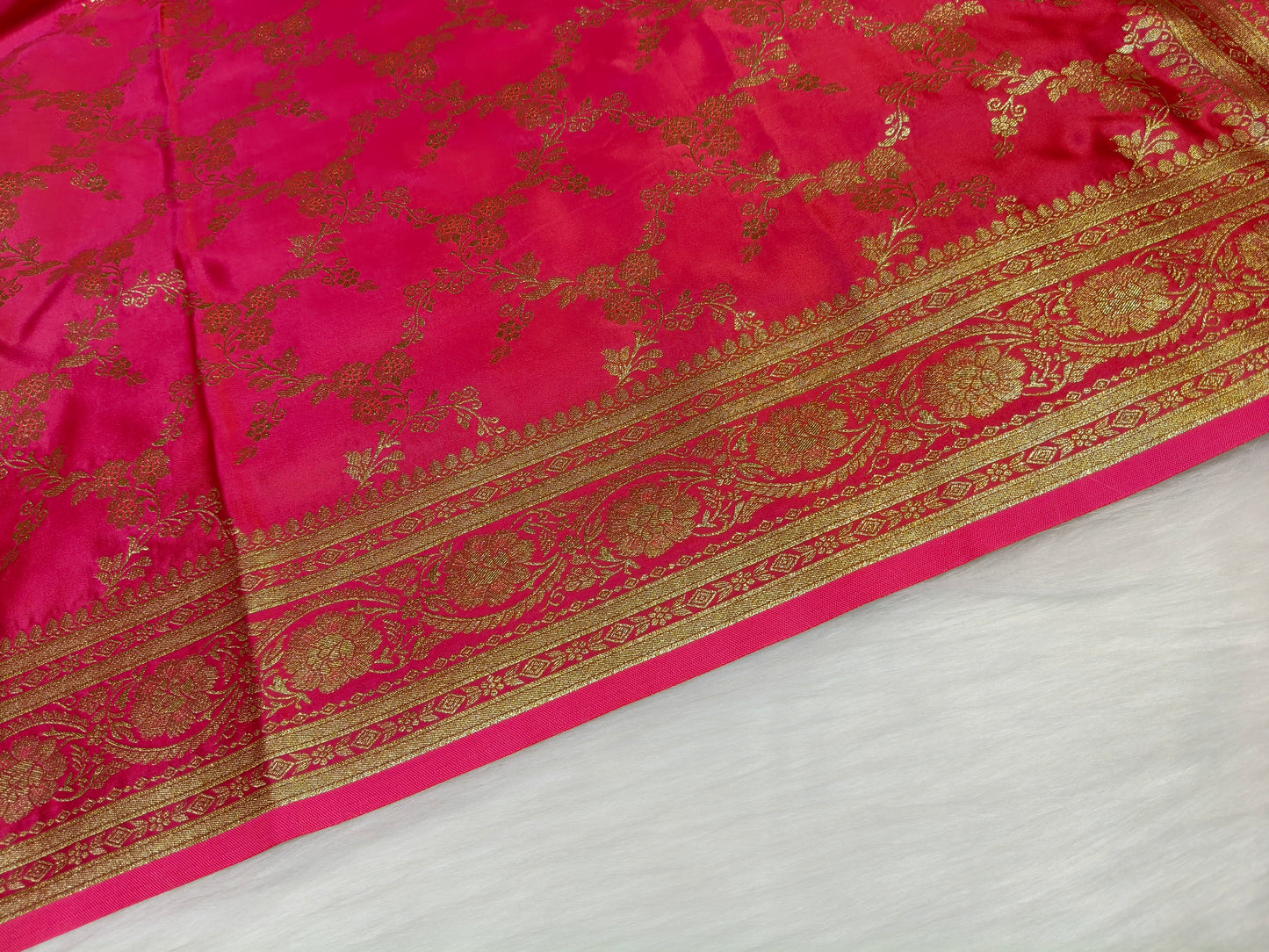 Satin Saree Straberry Shade Floral Jaal Pattern SS009 75% Discount