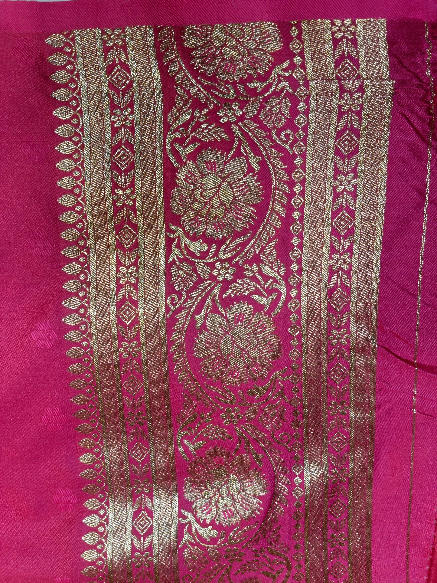 Satin Saree Straberry Shade Floral Jaal Pattern SS009 75% Discount