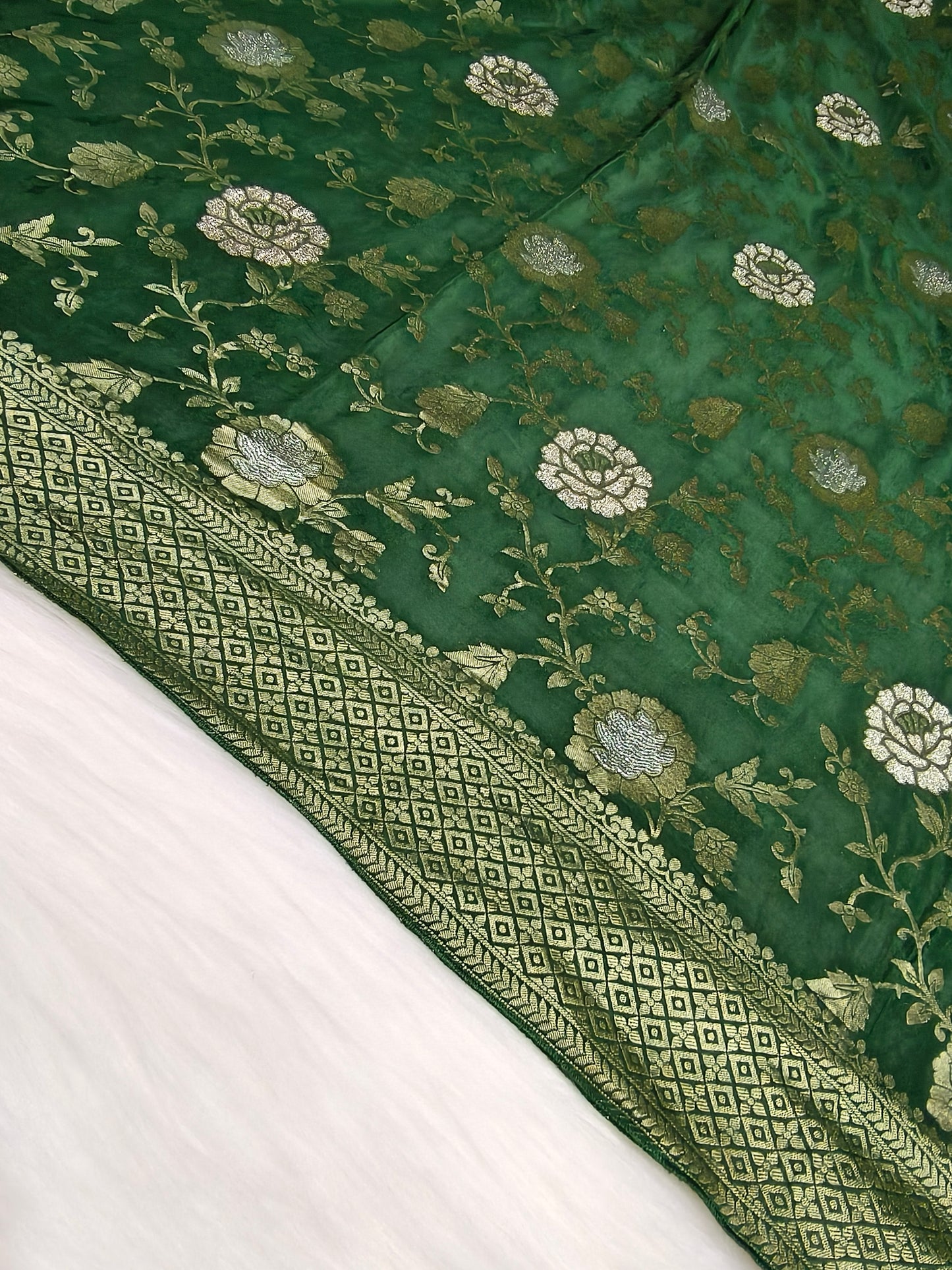 Crepe Banarasi Silk Saree Bottle Green Shade Floral Jaal Pattern CBS002   50% Discount
