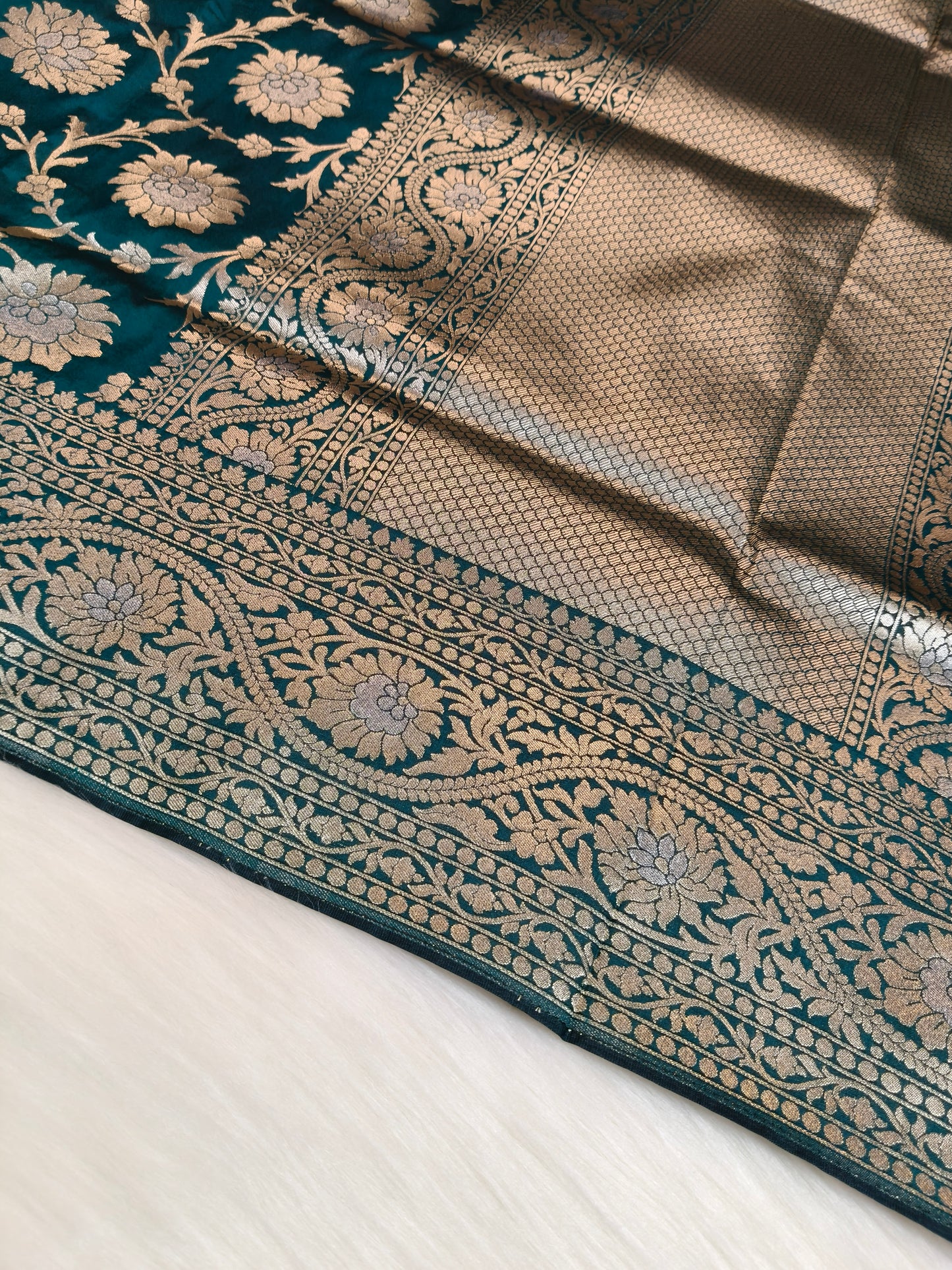 Banarasi Silk Cutwork Jaal Saree Rama Shade With Silver Color Mina BCS010  75% Discount